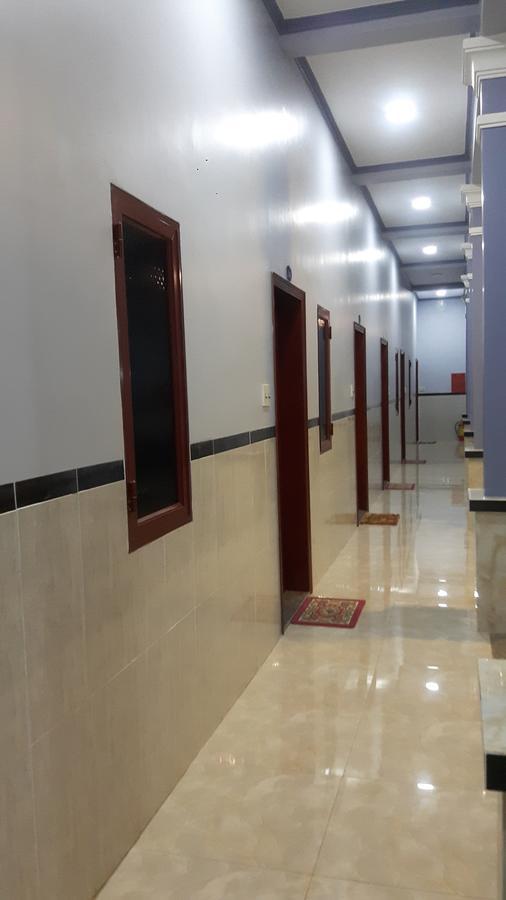 Motel Hoang Gia Long Khanh Exterior photo